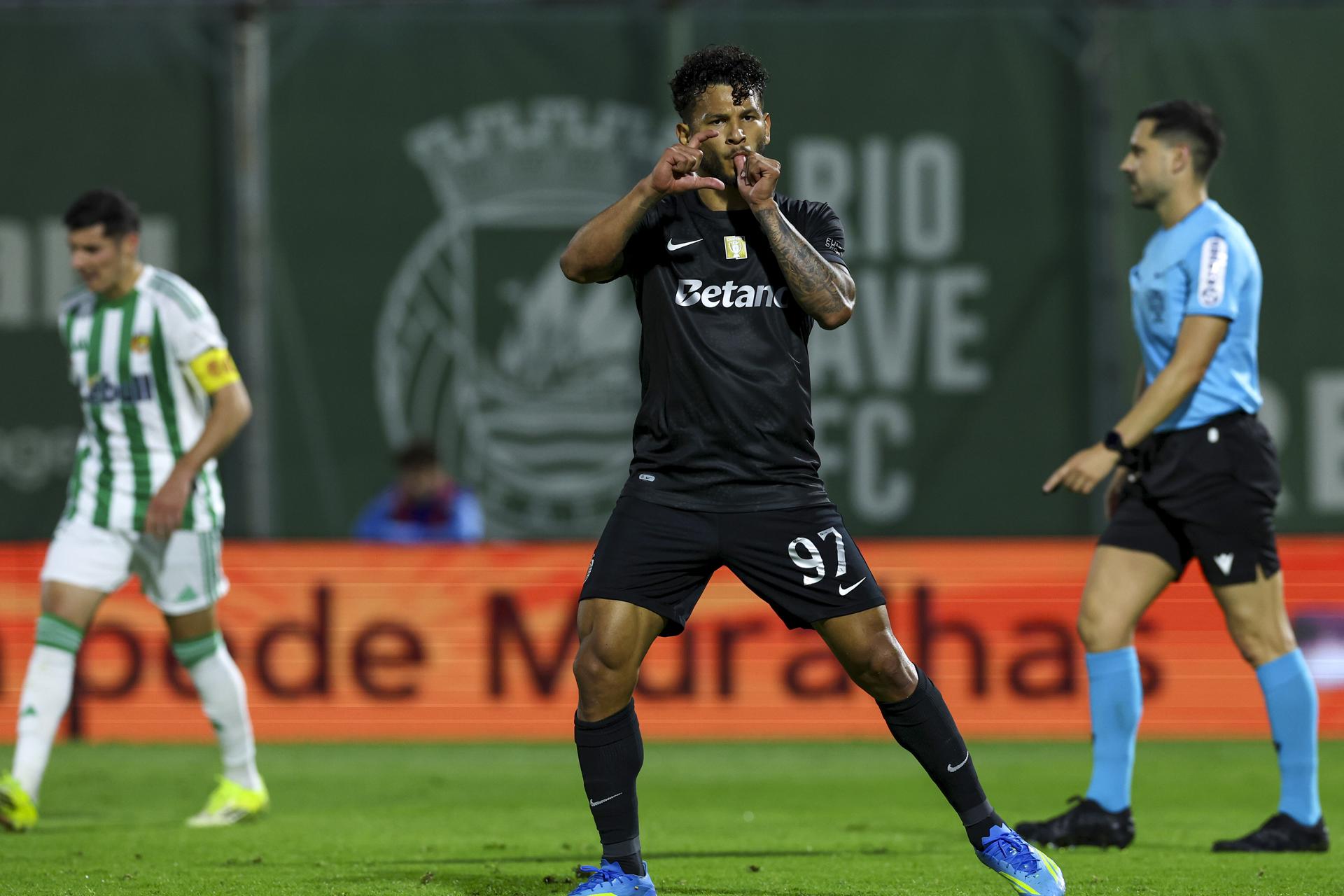 Luis Javier Suárez sigue encendido: gol con Sporting de Portugal y acecha a Kane en Europa