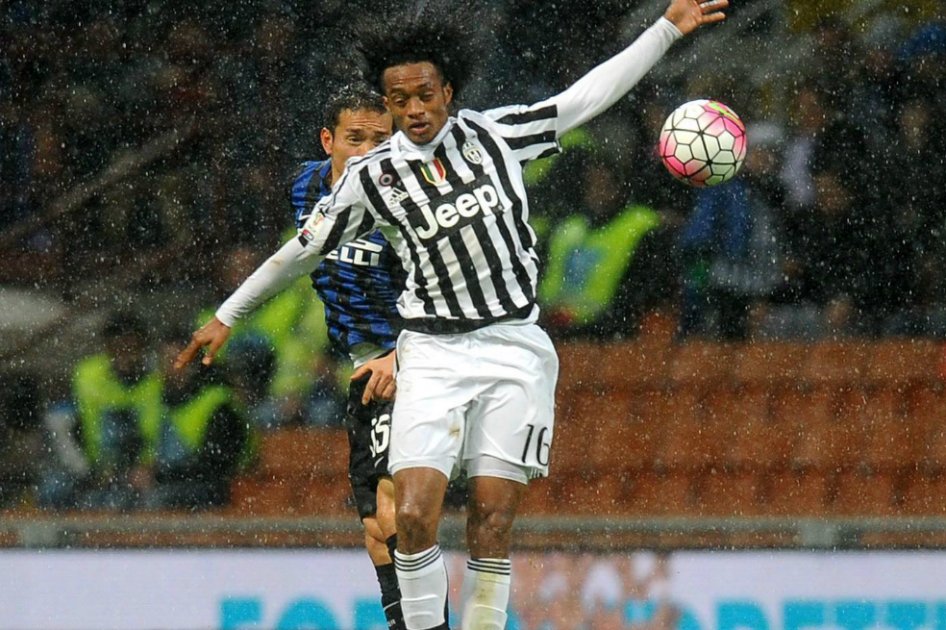 Cuadrado y Bacca se verán las caras en la final de la Copa Italia