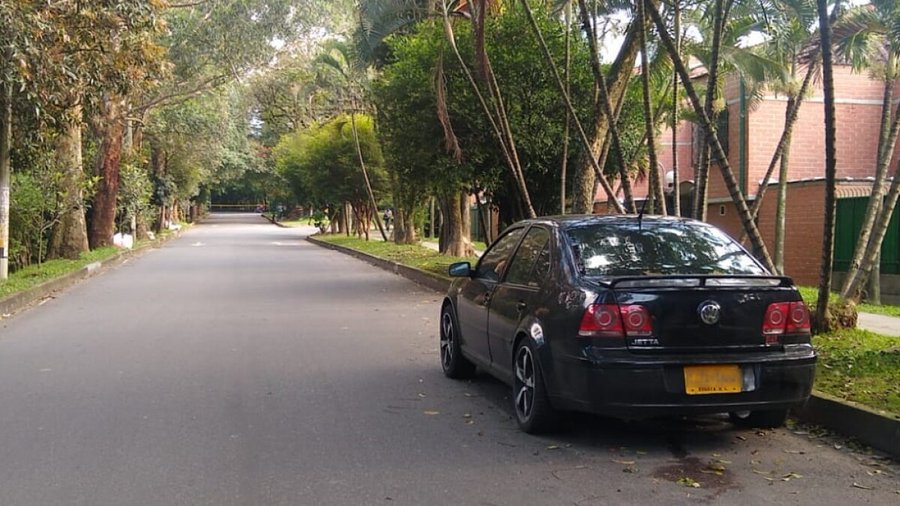 Lo que se sabe del hombre hallado muerto en el baúl de su carro en Medellín