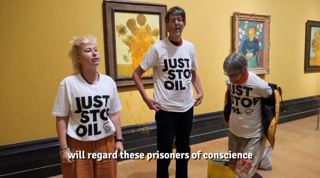 Vuelven a tirar sopa a obras de Van Gogh tras el encarcelamiento de dos activistas