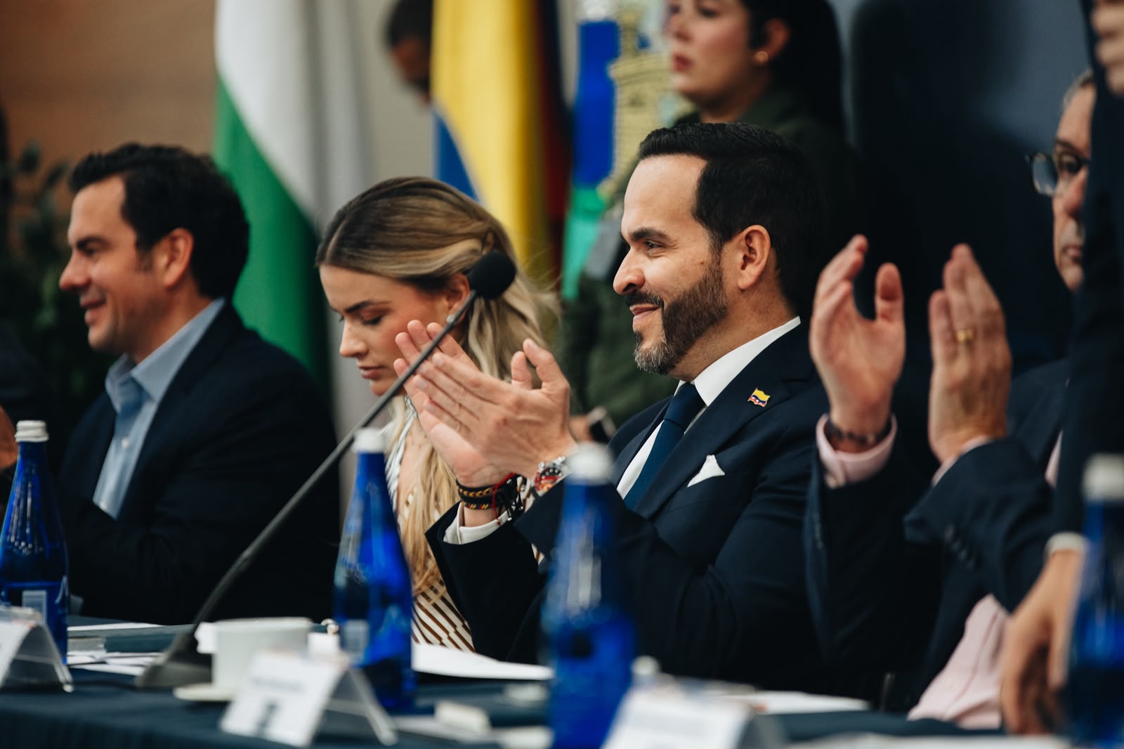 De la Espriella anuncia sede alterna de Presidencia en Medellín: esto dijo tras empalme