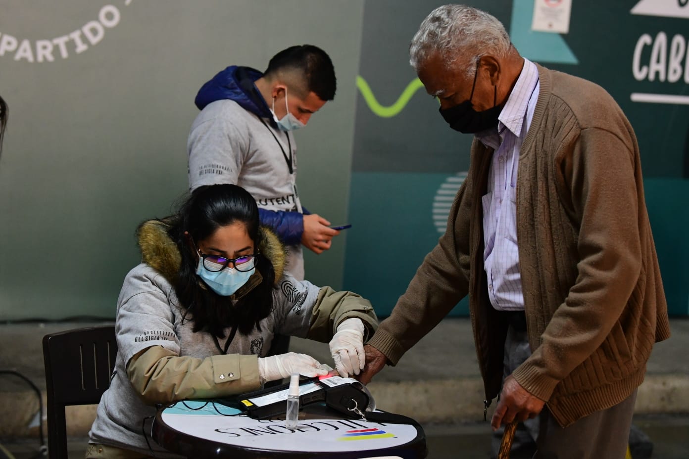 Fueron varias las escenas que se presentaron durante el desarrollo de la jornada electoral en la ciudad de Bogotá.
