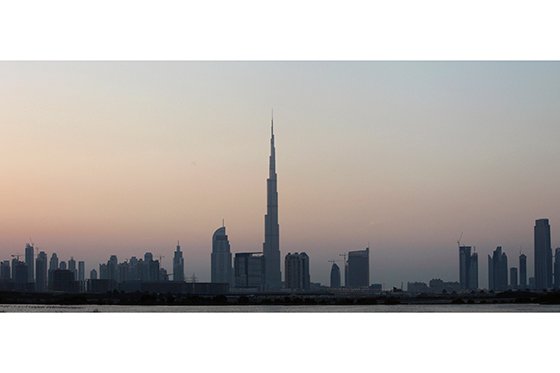 Emiratos Árabes Unidos financia estudios para hacer llover en el desierto