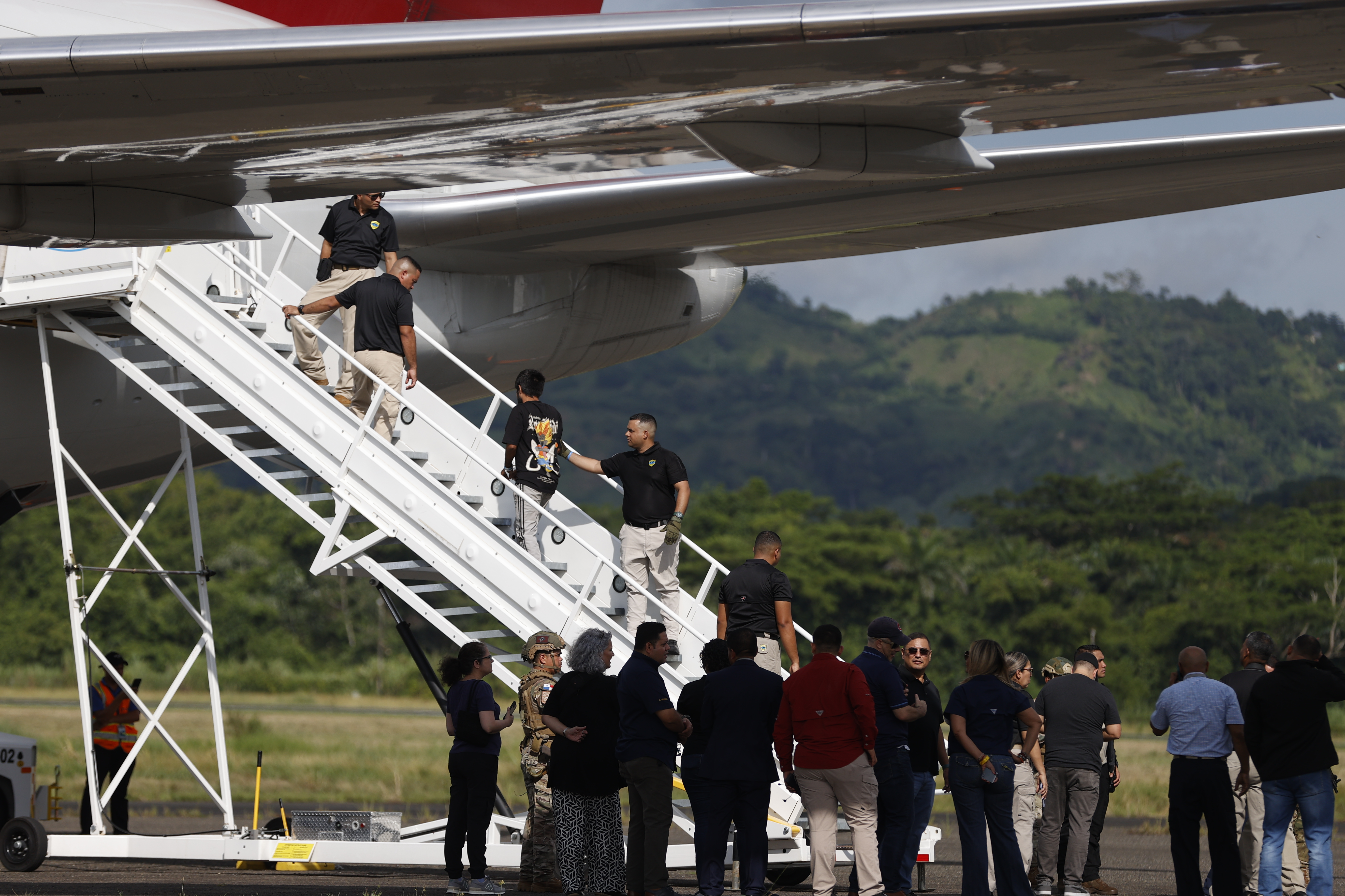 Los vuelos de deportación desde Panamá, financiados por EE. UU., irán hasta 2025