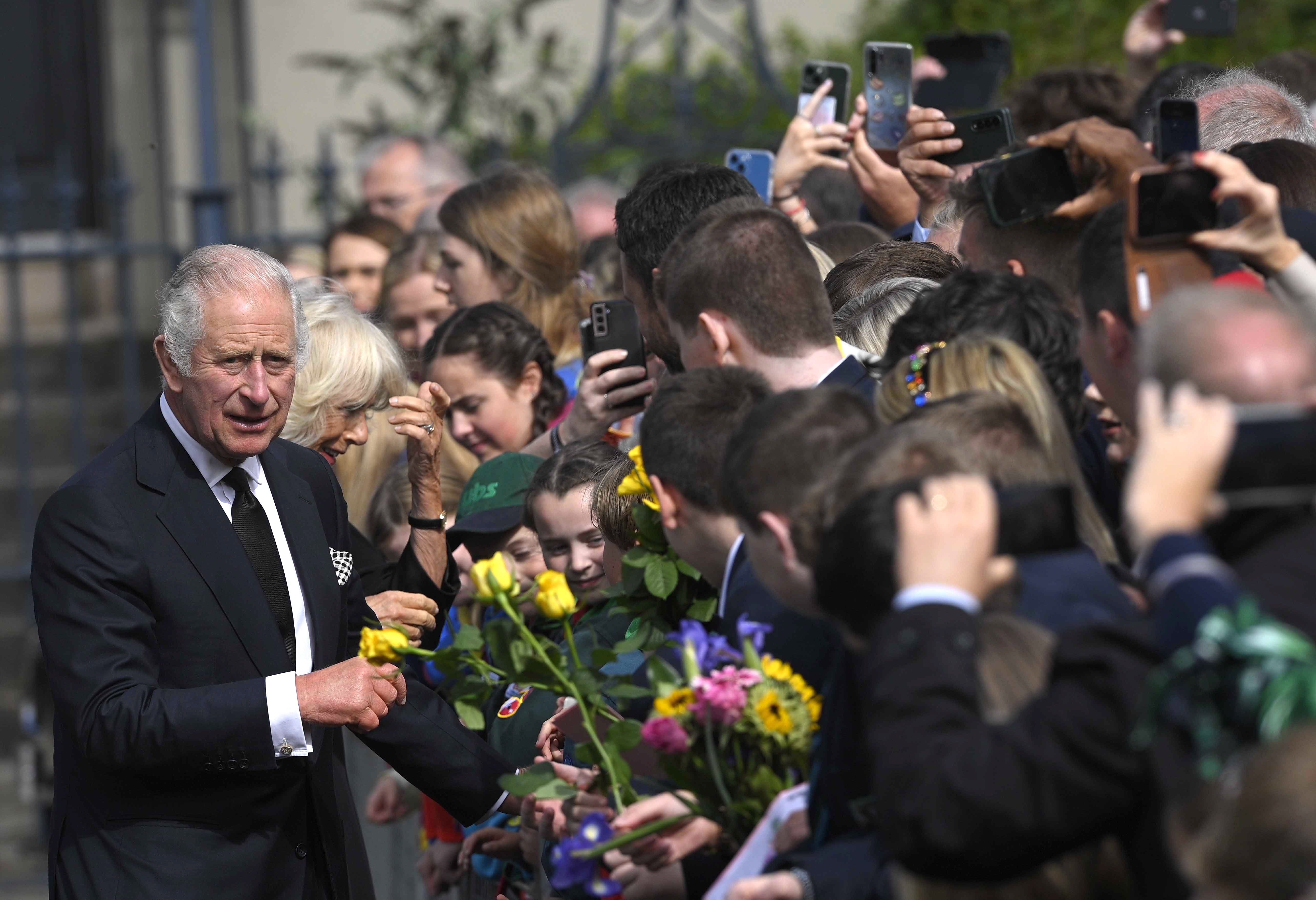 Carlos III visitó Irlanda del Norte, ¿qué retos tiene el nuevo monarca allí?