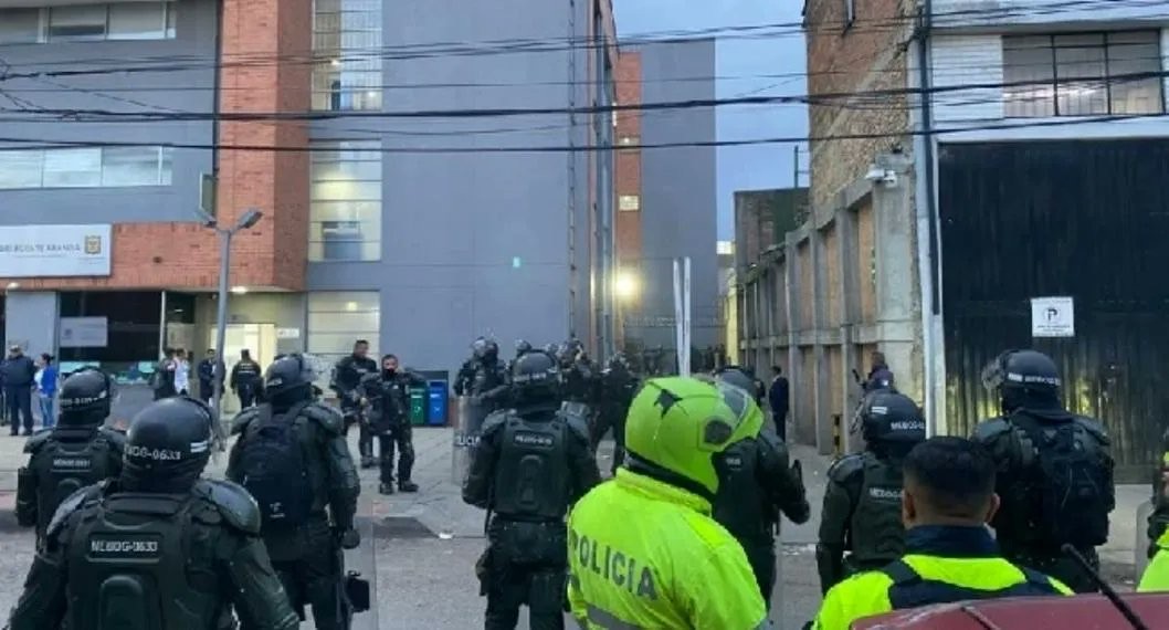 Bogotá: Policía controla intento de motín en URI de Puente Aranda