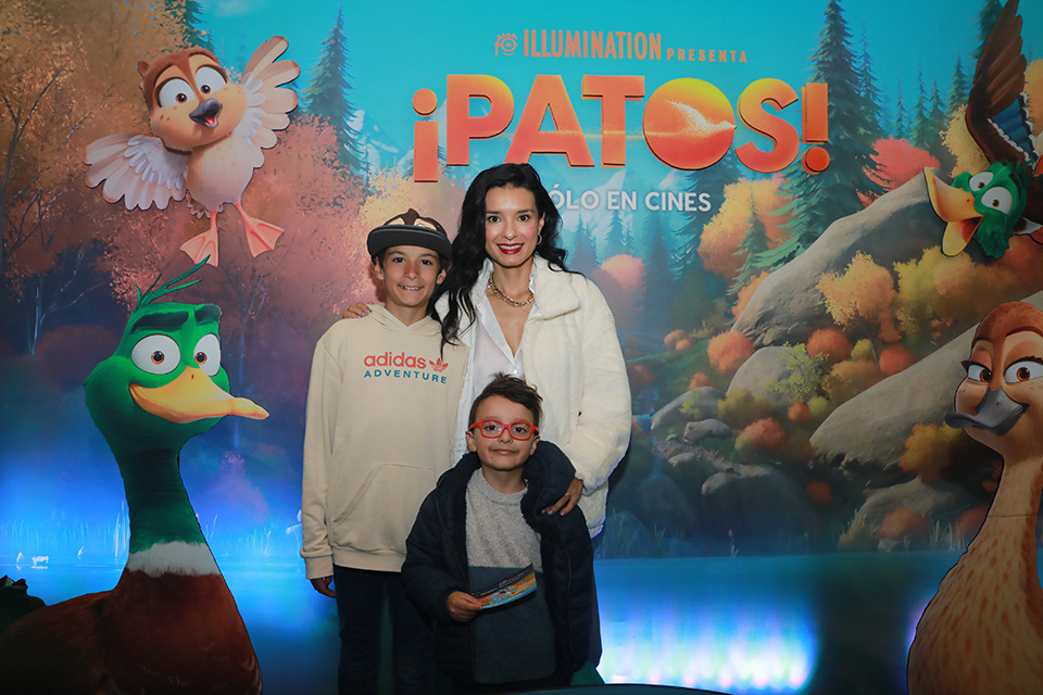 Oliver, Leo Vargas y Paola Rey