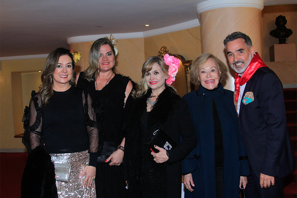 María Paola Mejía, Alejandra Méndez, Pilar Jaramillo, Irma Sus y Juan Carlos Pujana