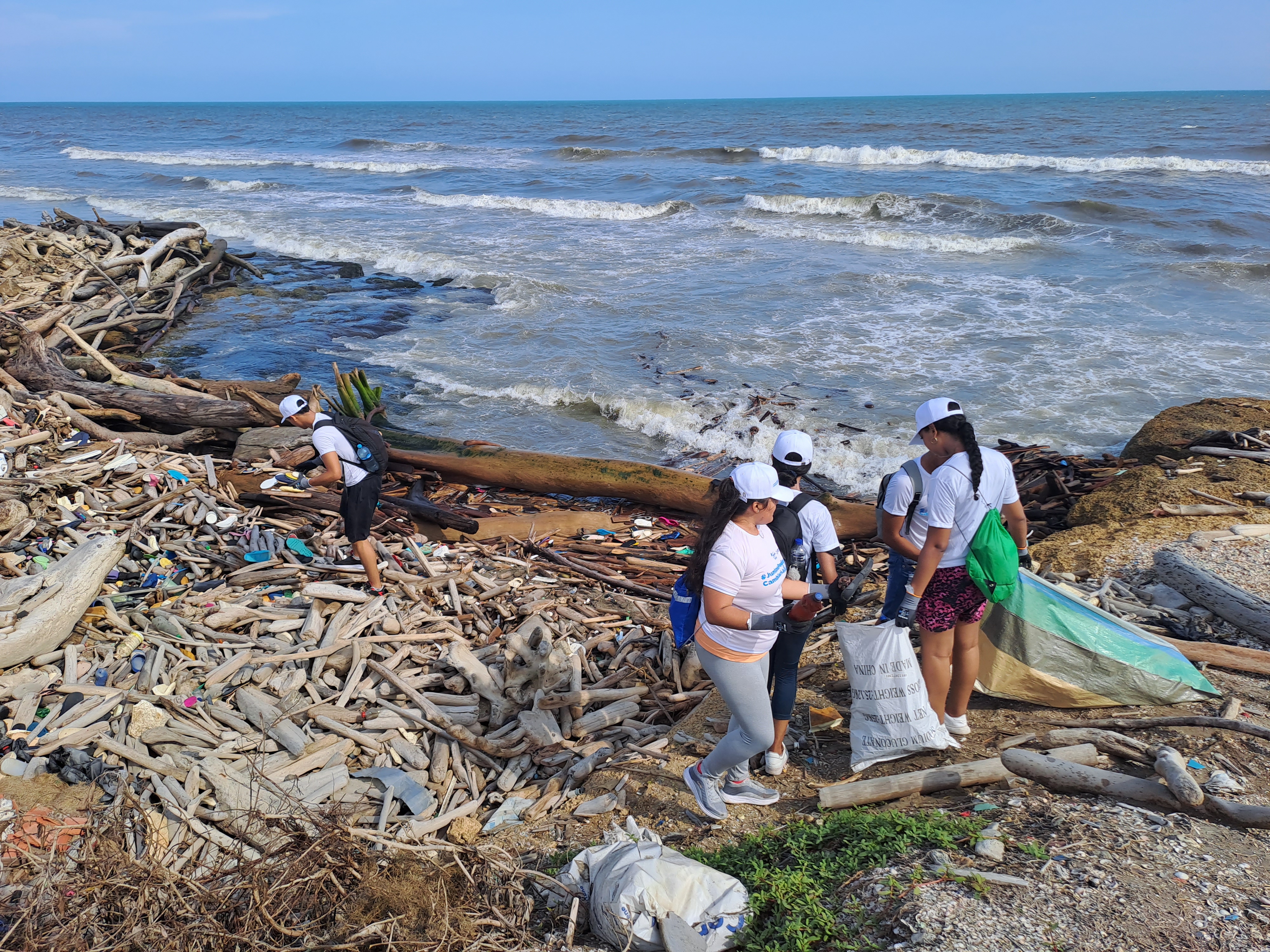Jornada de recolección de basura en Puerto Colombia, Atlántico. /Cempre