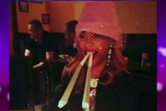 «Me encanta fumar marihuana», la polémica foto de Rihanna