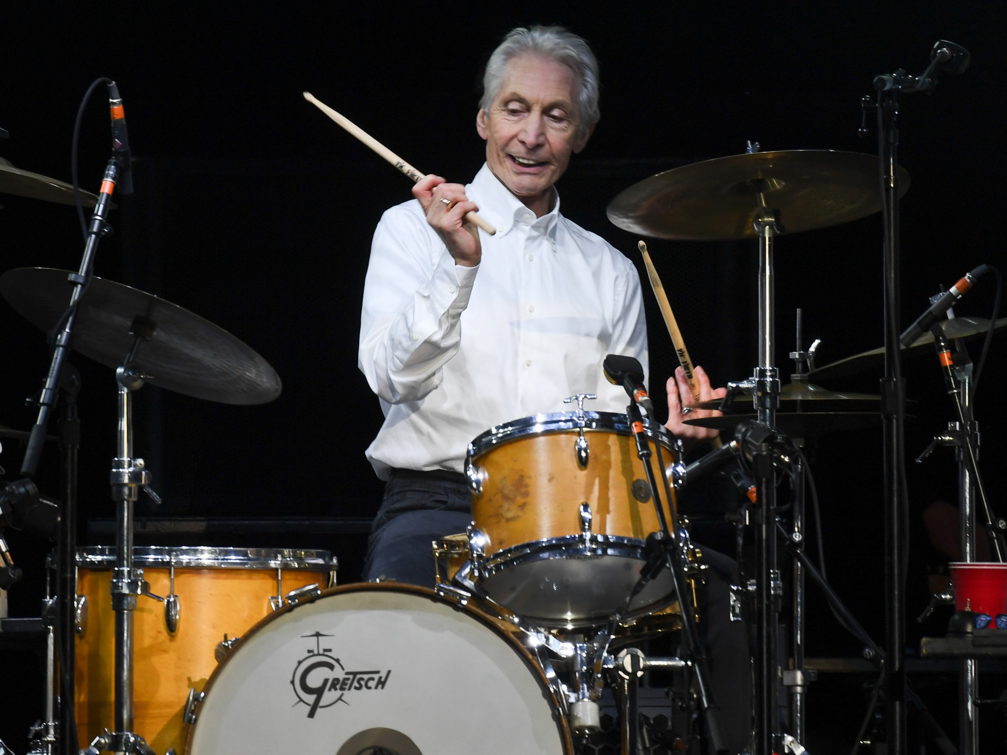 Los Rolling Stones incluirán toques de Charlie Watts en su próximo álbum