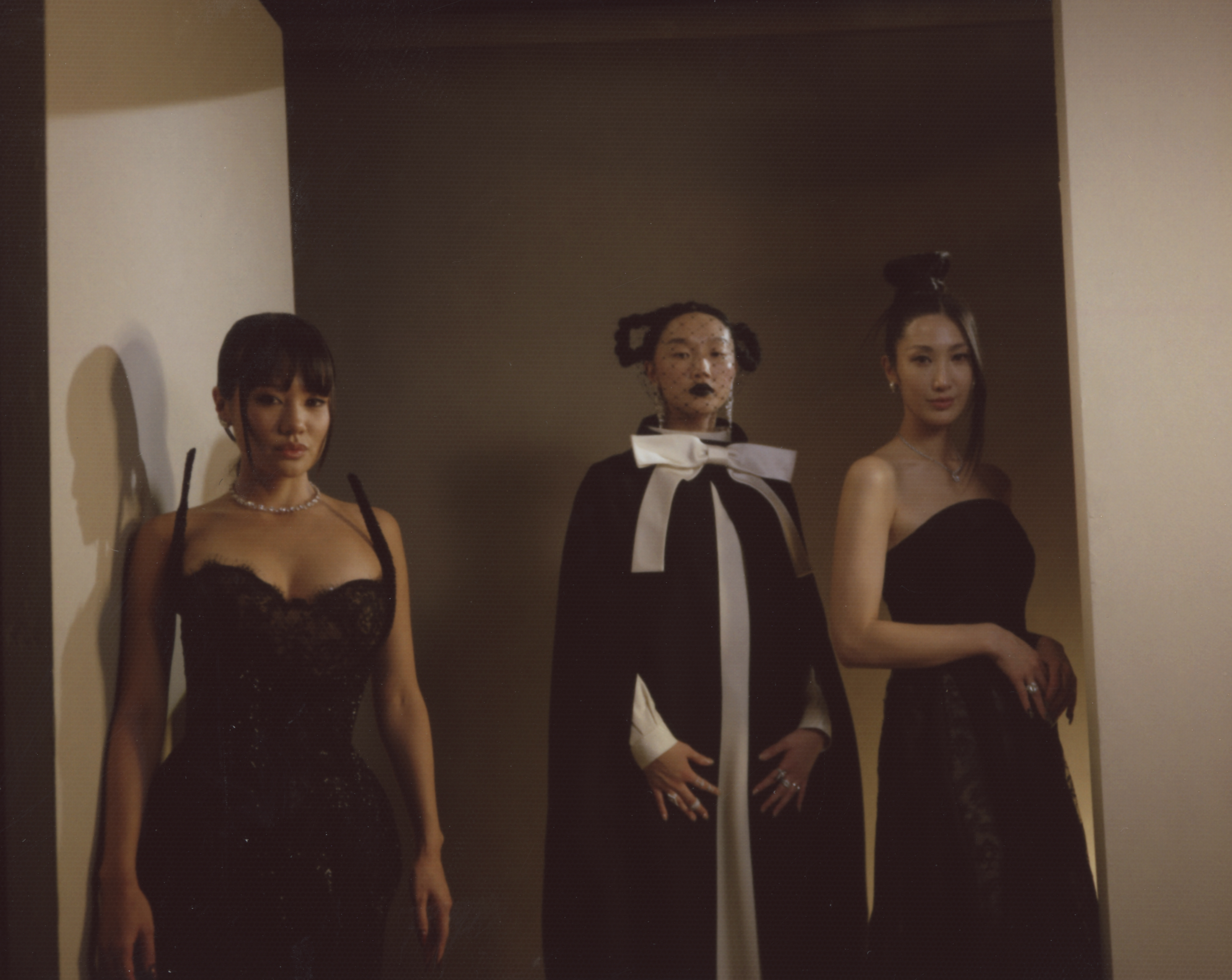 De izquierda a derecha, Rei Ami, Audrey Nuna y Ejae. / Chantal Anderson/The New York Times
