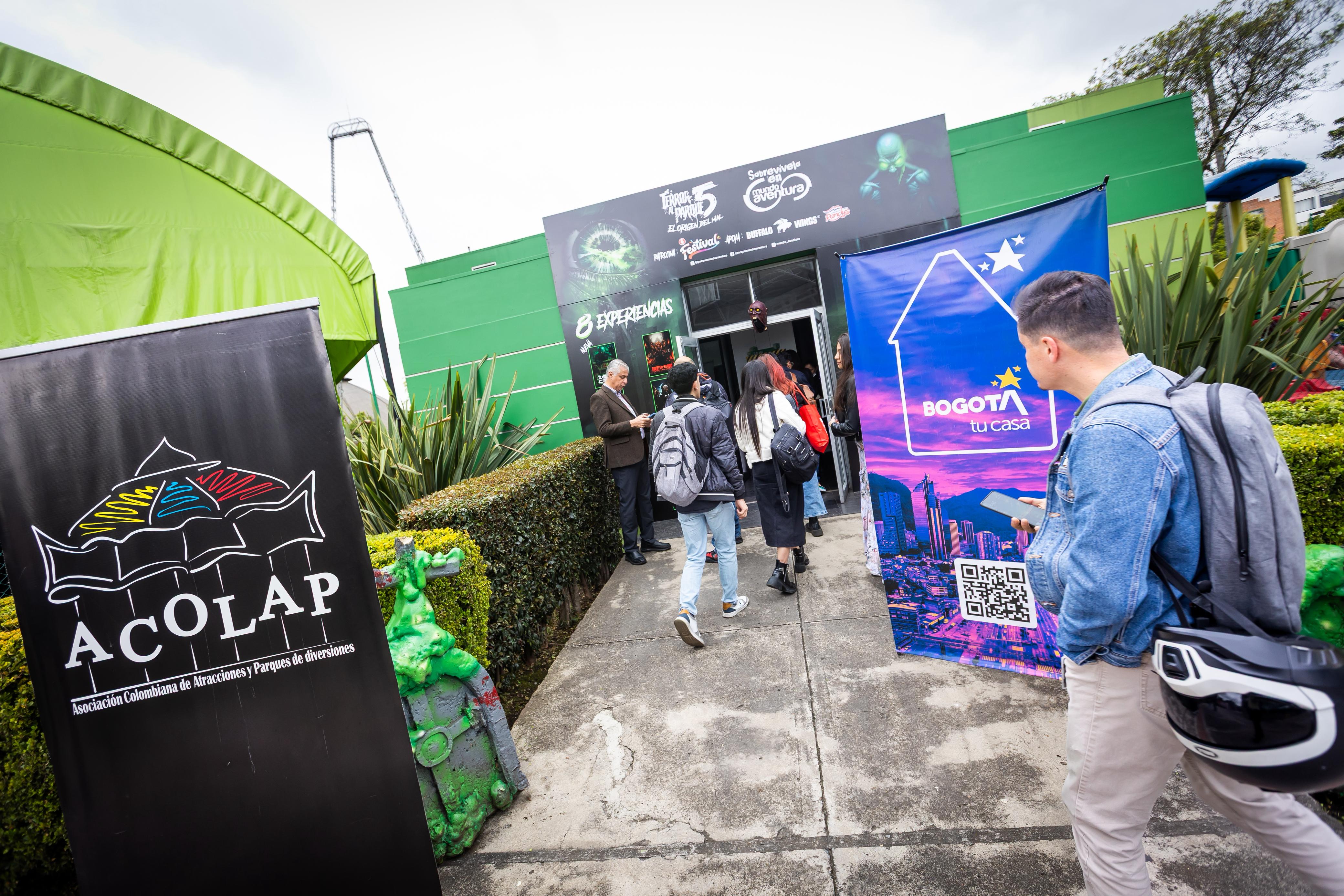 La Asociación Colombiana de Atracciones y Parques de Diversiones (ACOLAP) agrupa a más de 125 afiliados en 19 departamentos.
