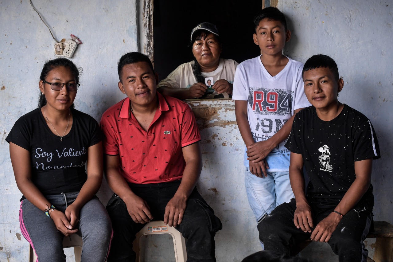 Familia del guardia ingíena Luis Antonio Tomé, Miranda. Mauricio Alvarado