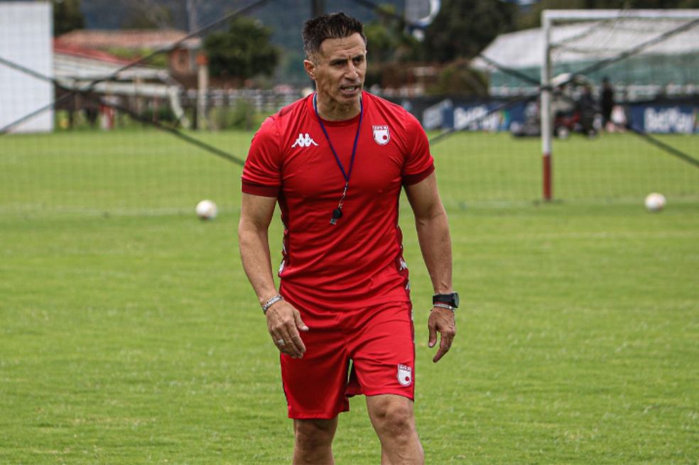 “Debemos ser inteligentes”: Peirano, de Santa Fe, palpita el duelo ante Millonarios