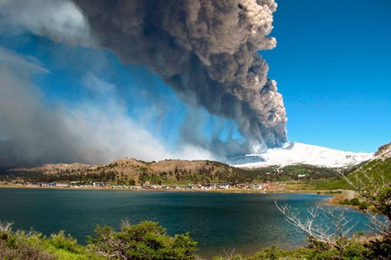 Actividad sísmica mantiene en alerta amarilla la zona cercana al volcán Copahue en Chile
