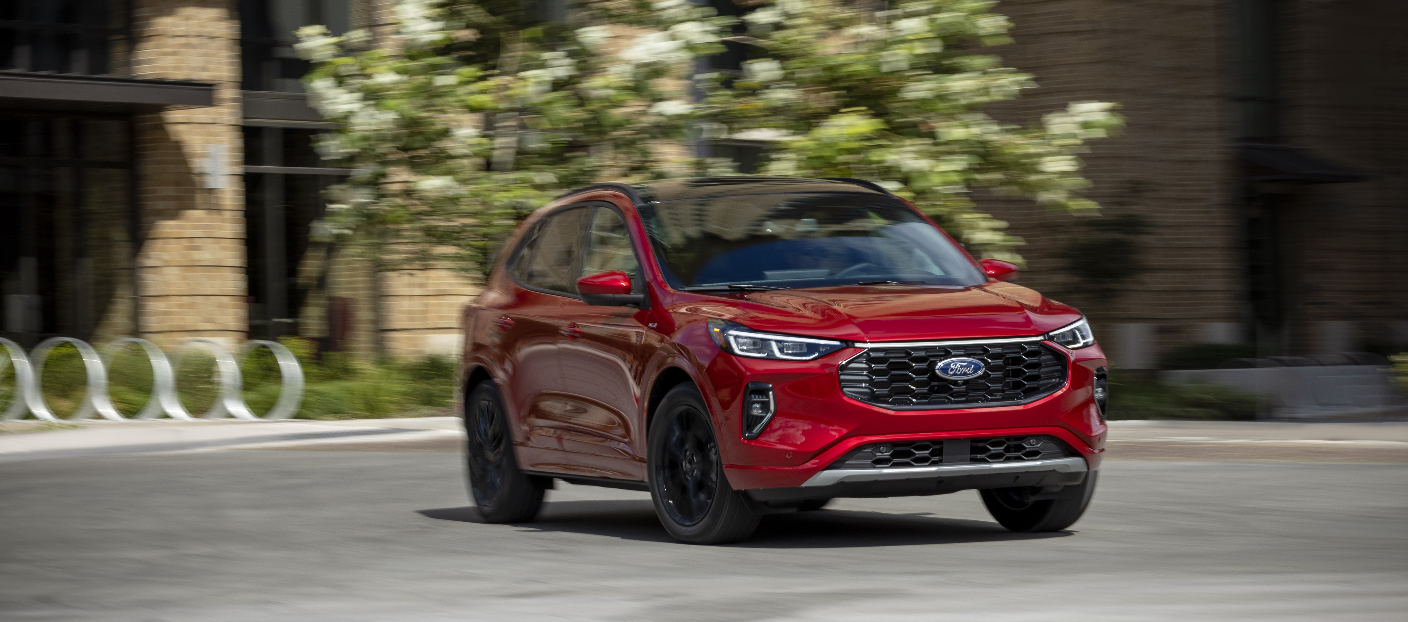 La actualización sigue la tendencia del modelo aún vigente, con motores EcoBoost (turboalimentados) de 1.5 litros (180 caballos) y 2.0 L (250 caballos).