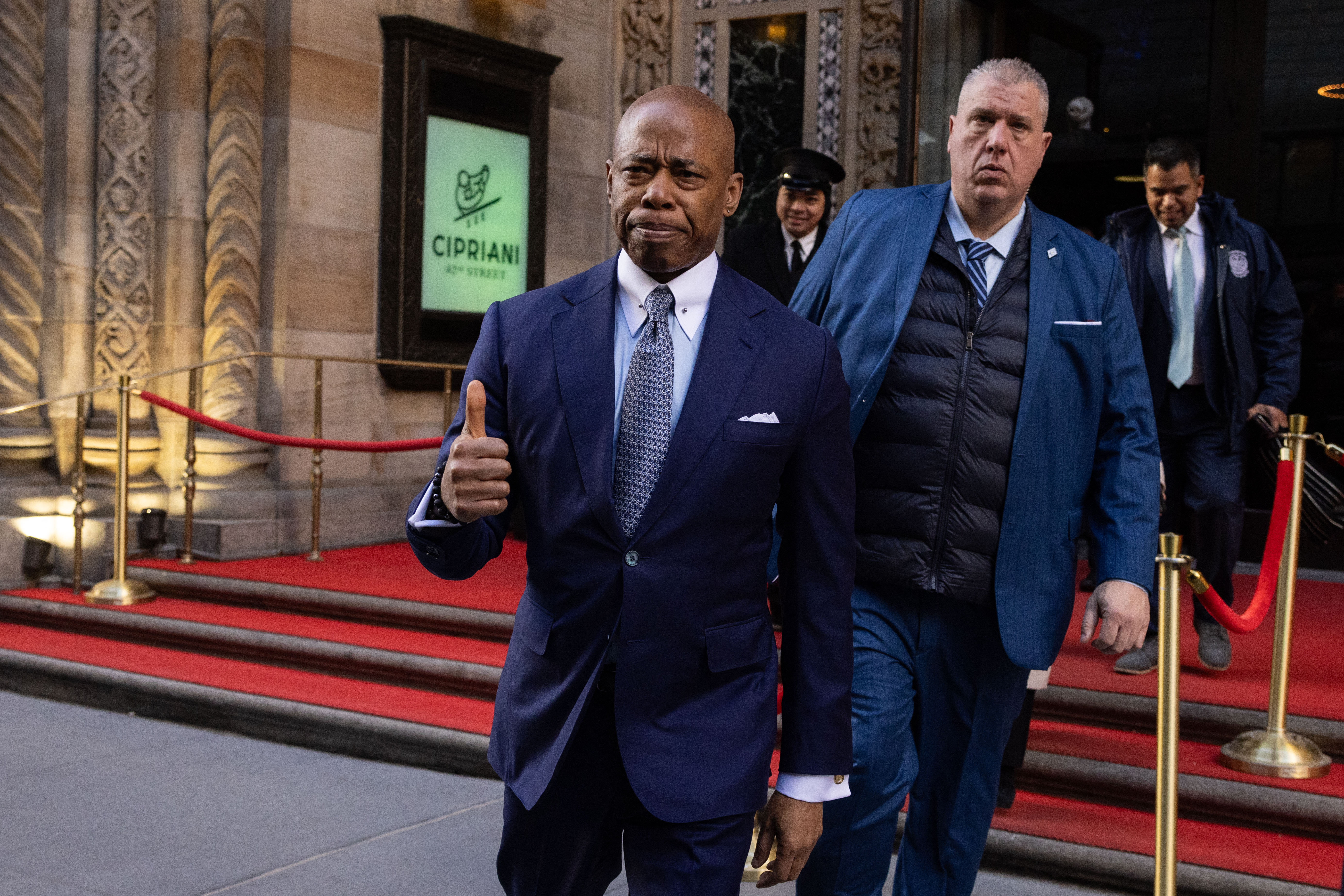 La polémica alrededor de Eric Adams, alcalde de Nueva York, explicada