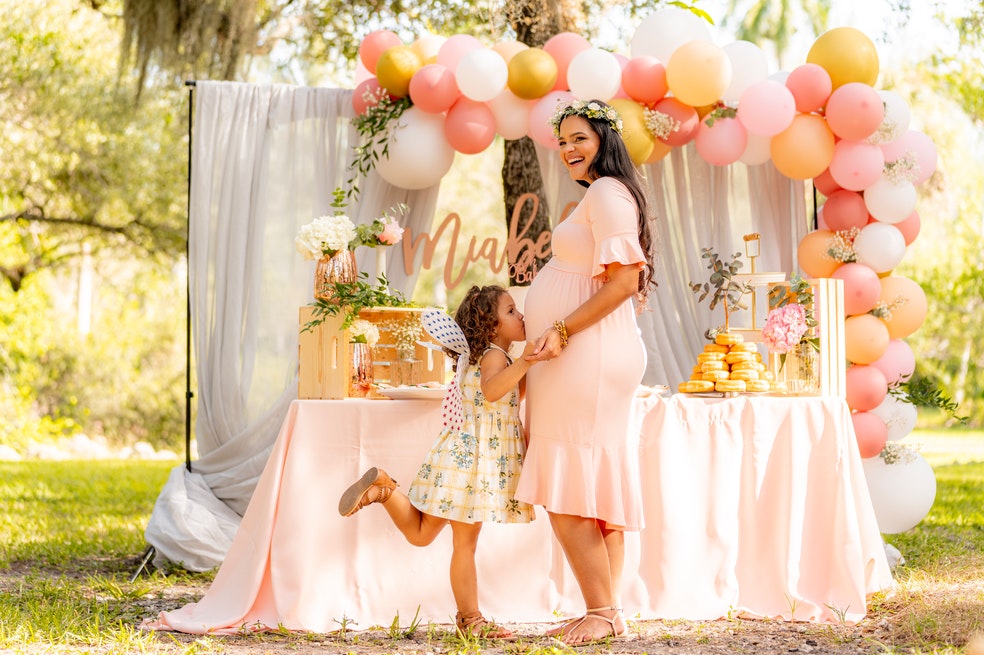 Baby shower: cómo hacer la lista de invitados, qué decoración usar y mucho más