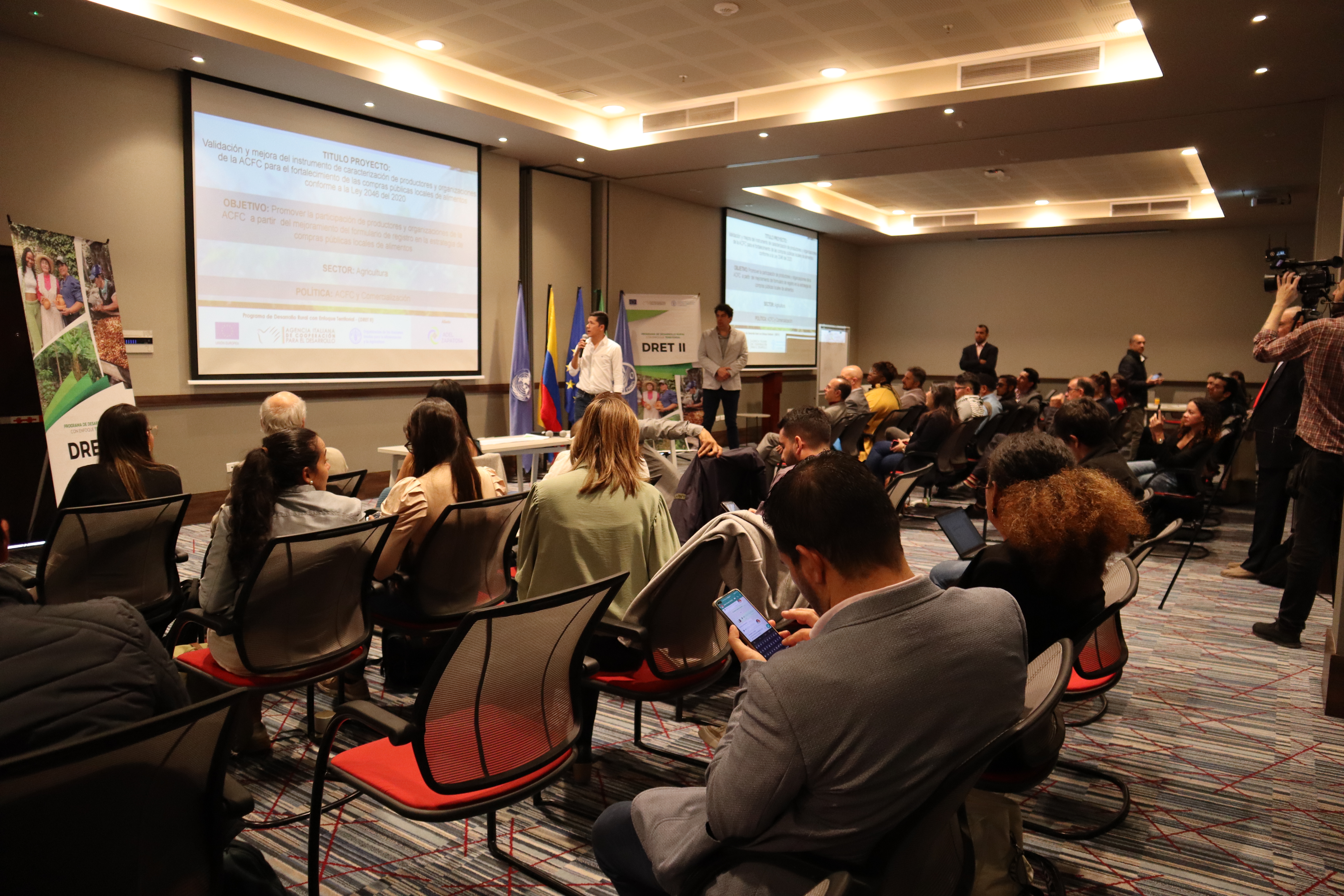 El evento contó con la presencia de funcionarios del Ministerio de Agricultura, Ministerio de Ambiente, organizaciones sociales y representantes del Programa DRET II.