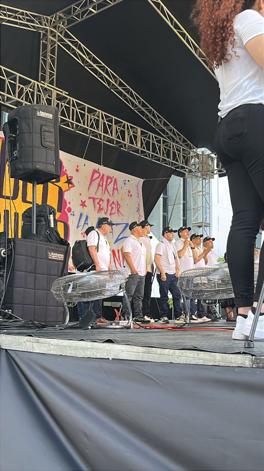Entre los voceros de las bandas que están presentes en el evento en Medellín están, José Leonardo Muñoz, o “Douglas”; Freyner Ramírez García, conocido como “Carlos Pesebre”; Juan Carlos Mesa o “Tom”.