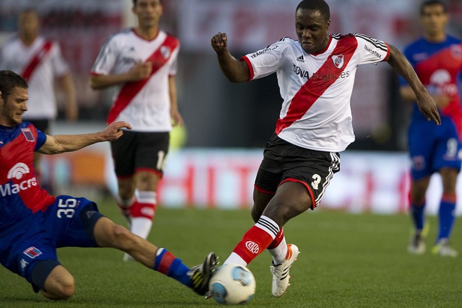 Álvarez Balanta, baja por dos semanas con River Plate