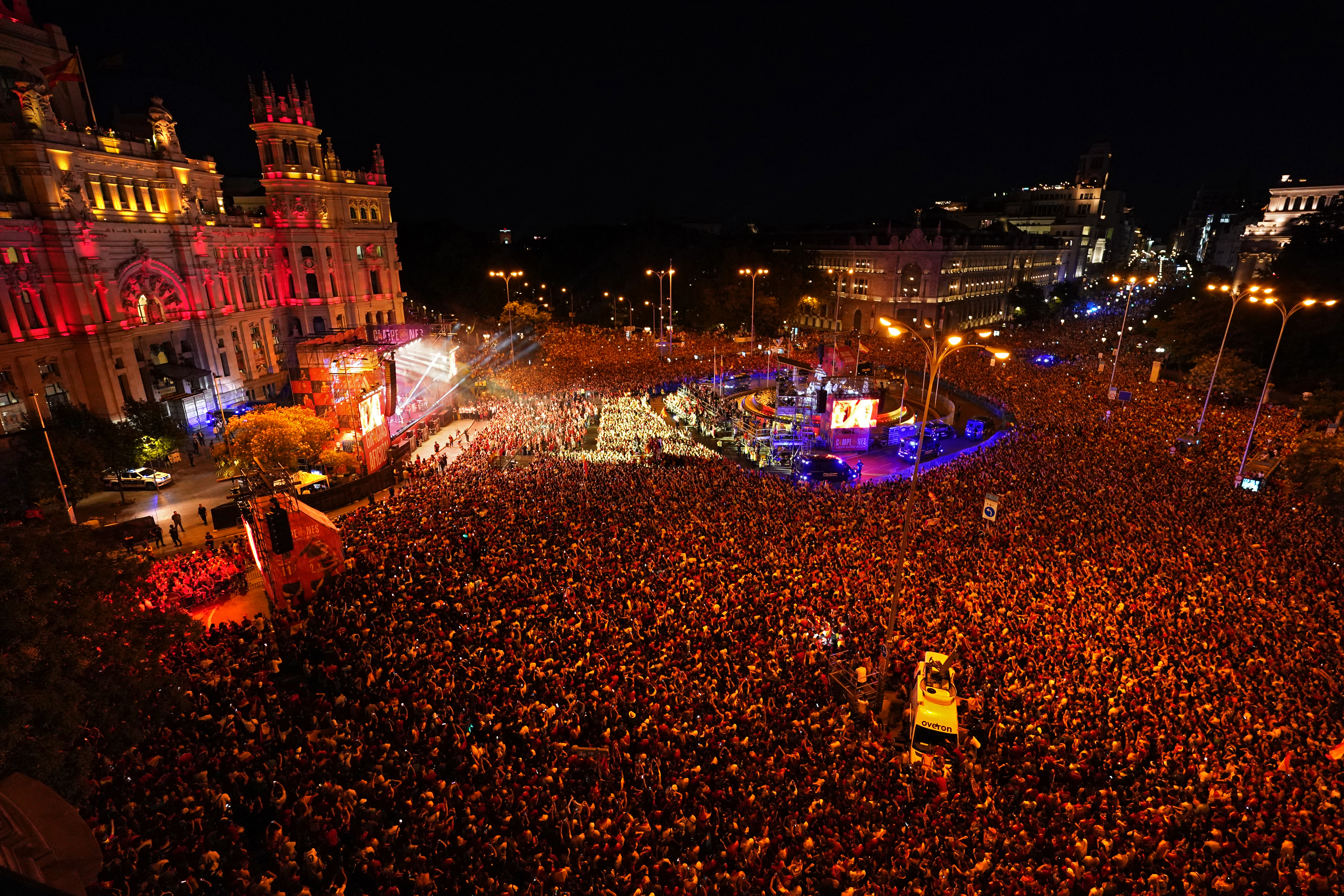 Spain fans gather at Cibeles Square to celebrate Spanish national football team players, on July 15, 2024, after Spain won the UEFA Euro 2024 final football match between Spain and England.  (Photo by CESAR MANSO / AFP)