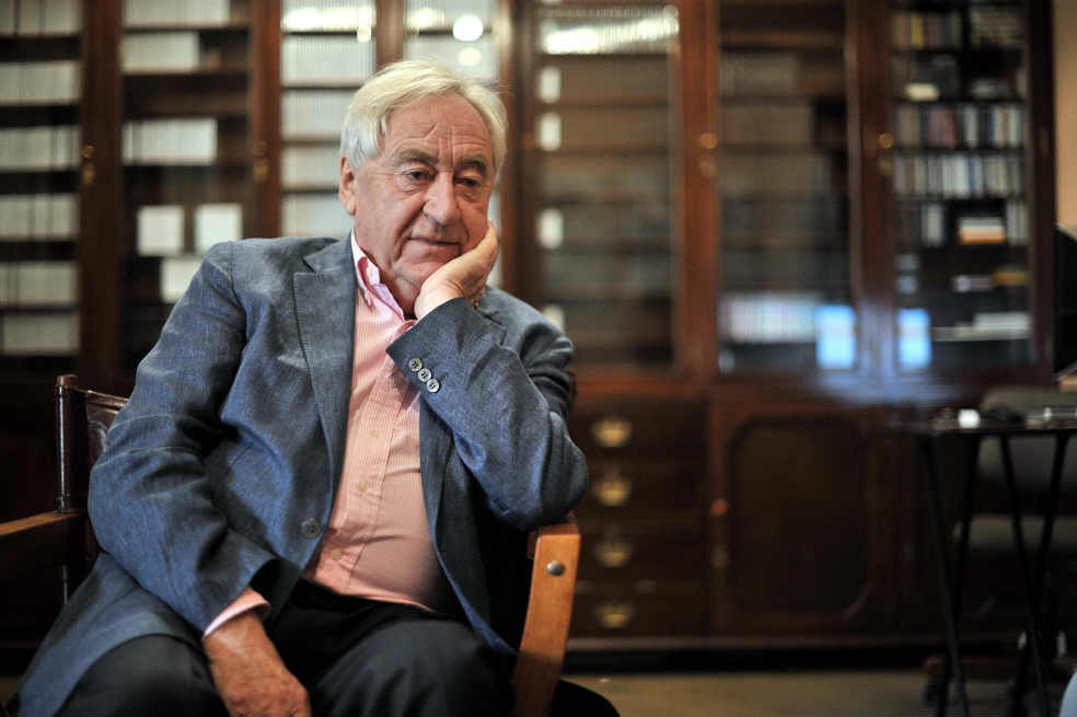 Cees Nooteboom tiene 87 años de edad y es poeta, novelista y ensayista. Aquí durante su visita a la Casa de Poesía Silva, durante la Feria Internacional del Libro de Bogotá, en 2013. / Luis Ángel - El Espectador