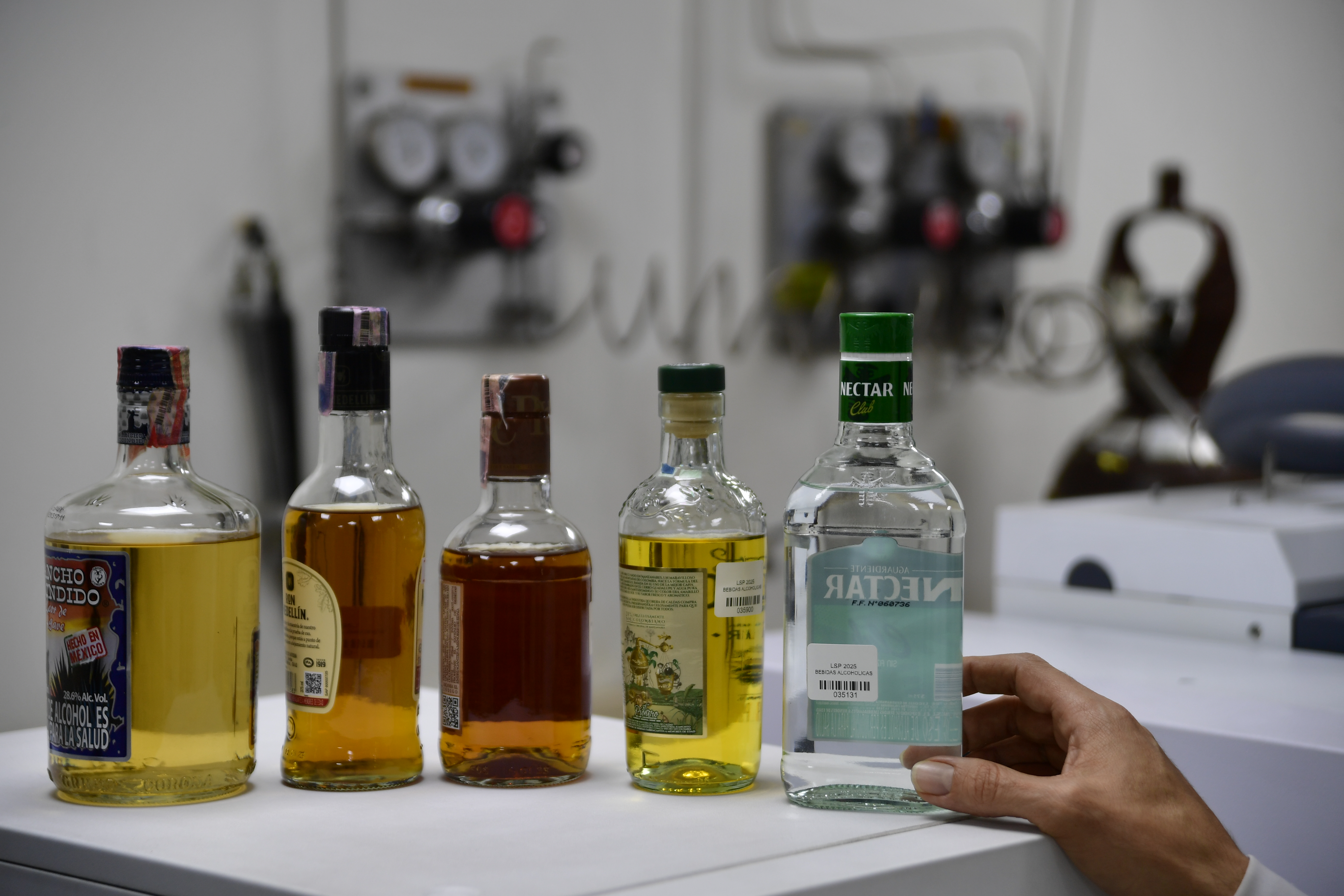 Impuestos al tabaco, el alcohol y las bebidas azucaradas: el llamado que hace la OMS