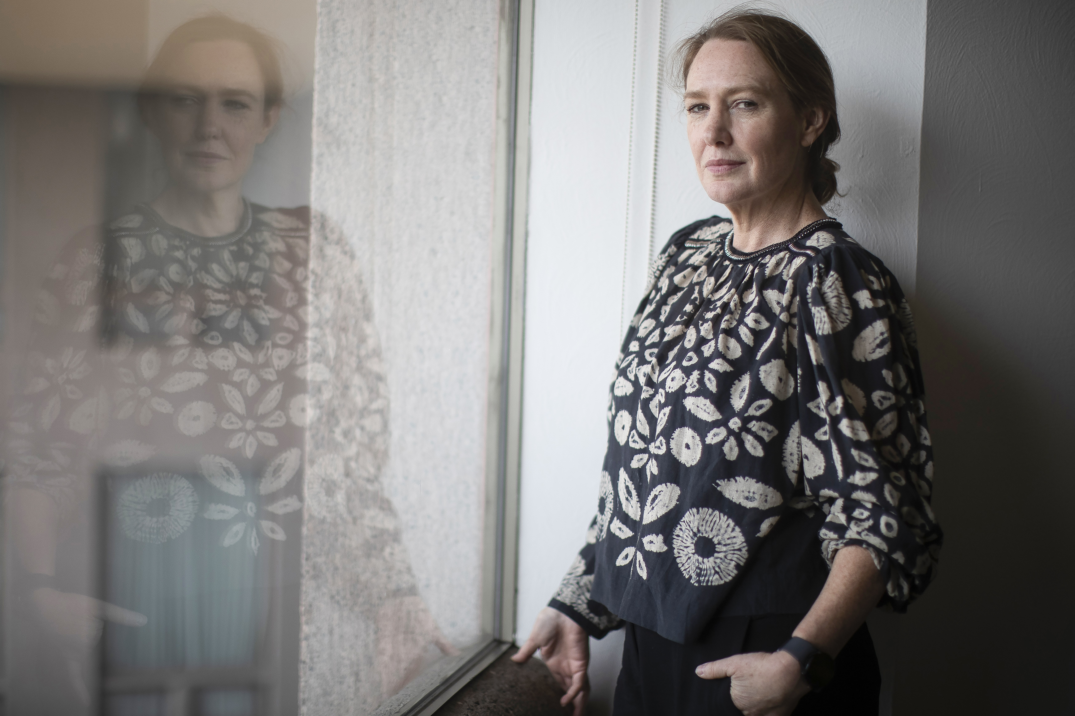Paula Hawkins: “En la ficción hay algo de justicia, en la realidad es difícil encontrarla»