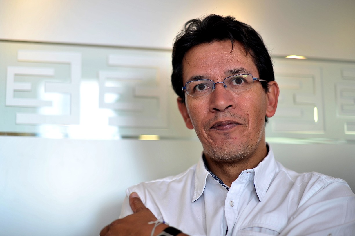 Carlos Alberto Benavides, del aula al Senado