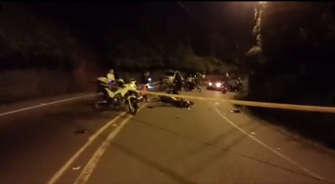 Accidente entre dos motociclistas dejó dos muertos en vía al Mar, en Cali