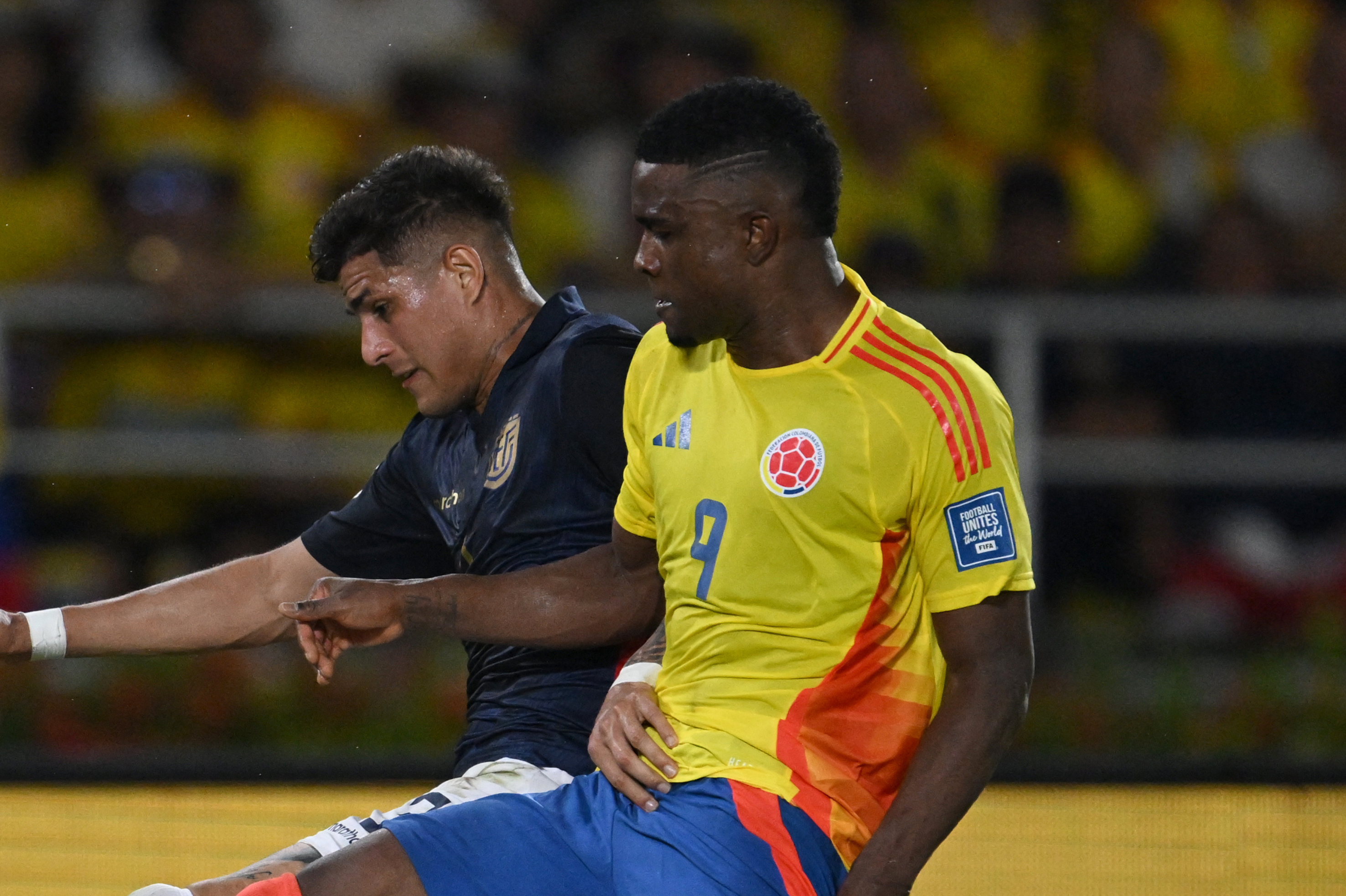¿Jhon Córdoba, otra vez titular contra Brasil? Jhon Durán no estará por amarillas