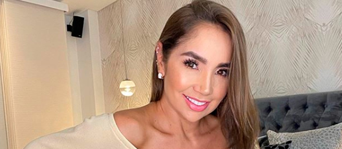 Video: Paola Jara se hizo romántico tatuaje sobre Jessi Uribe