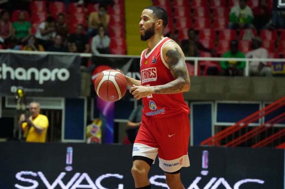Heissler Guillent, MVP de la temporada, y el triple que le dio el título a Titanes