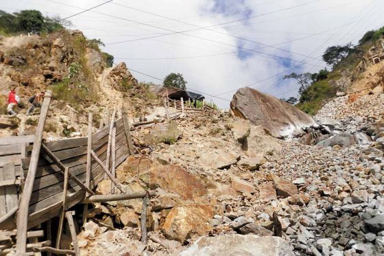 Derrumbe en zona rural de Santander deja dos mineros muertos y uno herido