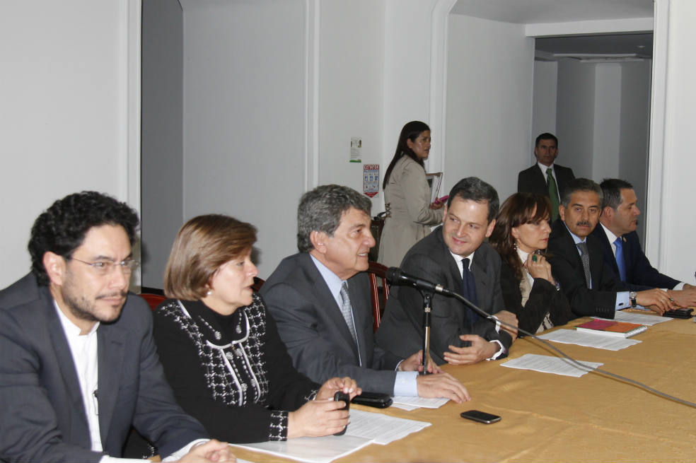 Congreso, con la misión de promover la paz
