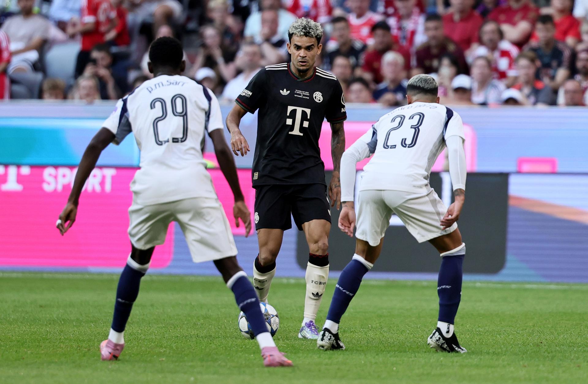 Luis Díaz sigue sumando elogios: Kompany destacó su papel tras goleada del Bayern