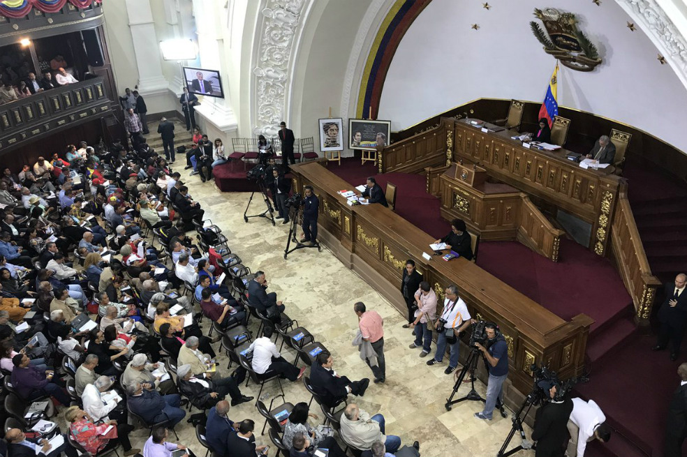 Constituyente de Venezuela castigará «delitos de odio» en redes sociales