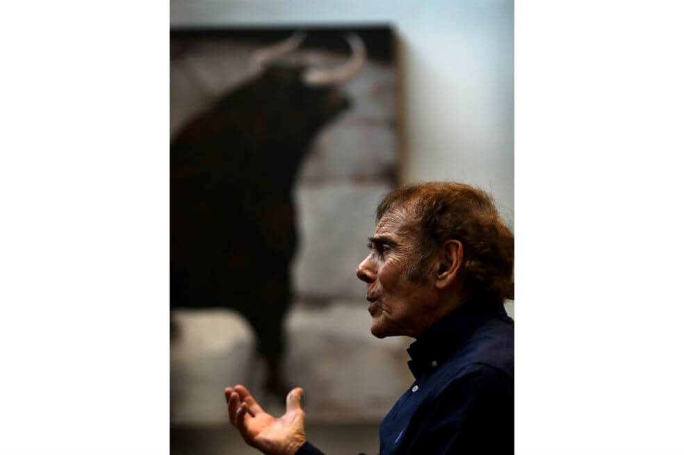El pintor David Manzur, condecorado con la Orden de Isabel La Católica