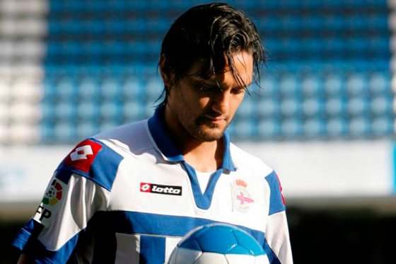 Abel Aguilar cerca de salir del Hércules