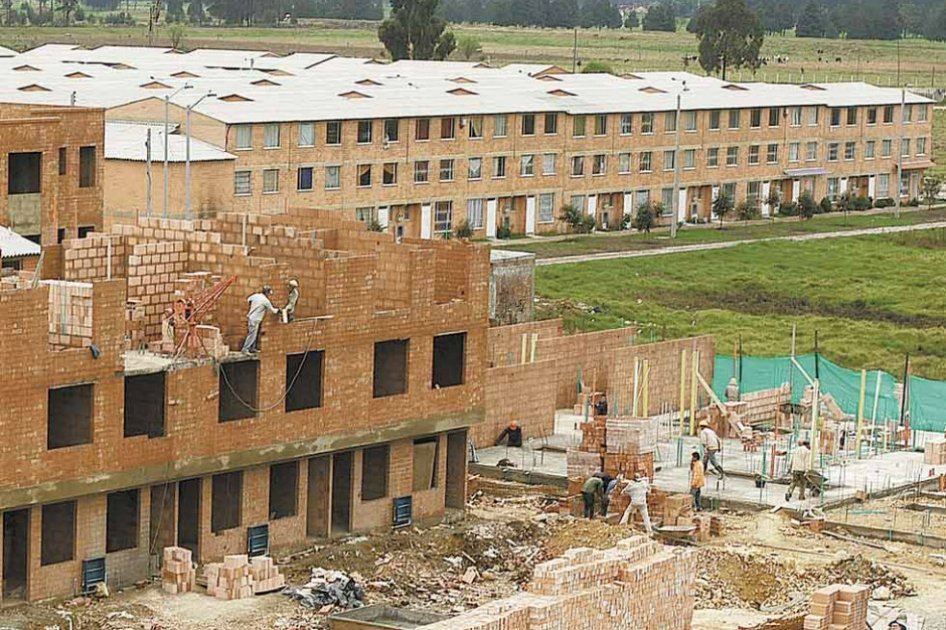 Fiscalía incautó 100 toneladas de cemento que pondría en riesgo viviendas de interés social