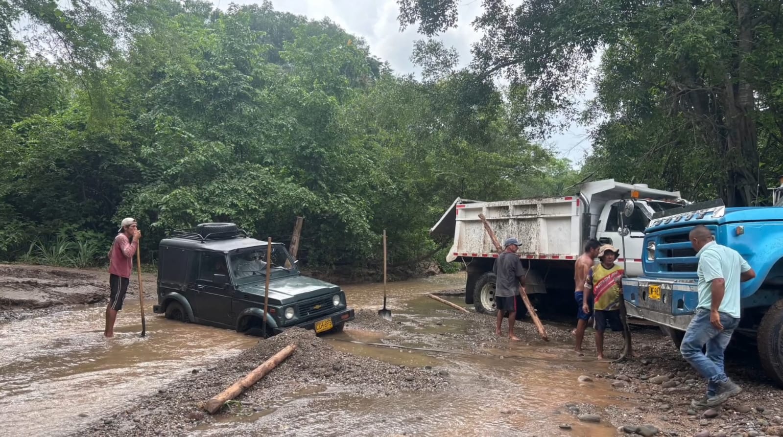 Detienen explotación ilegal de arena que afectaba la quebrada de Guaduas