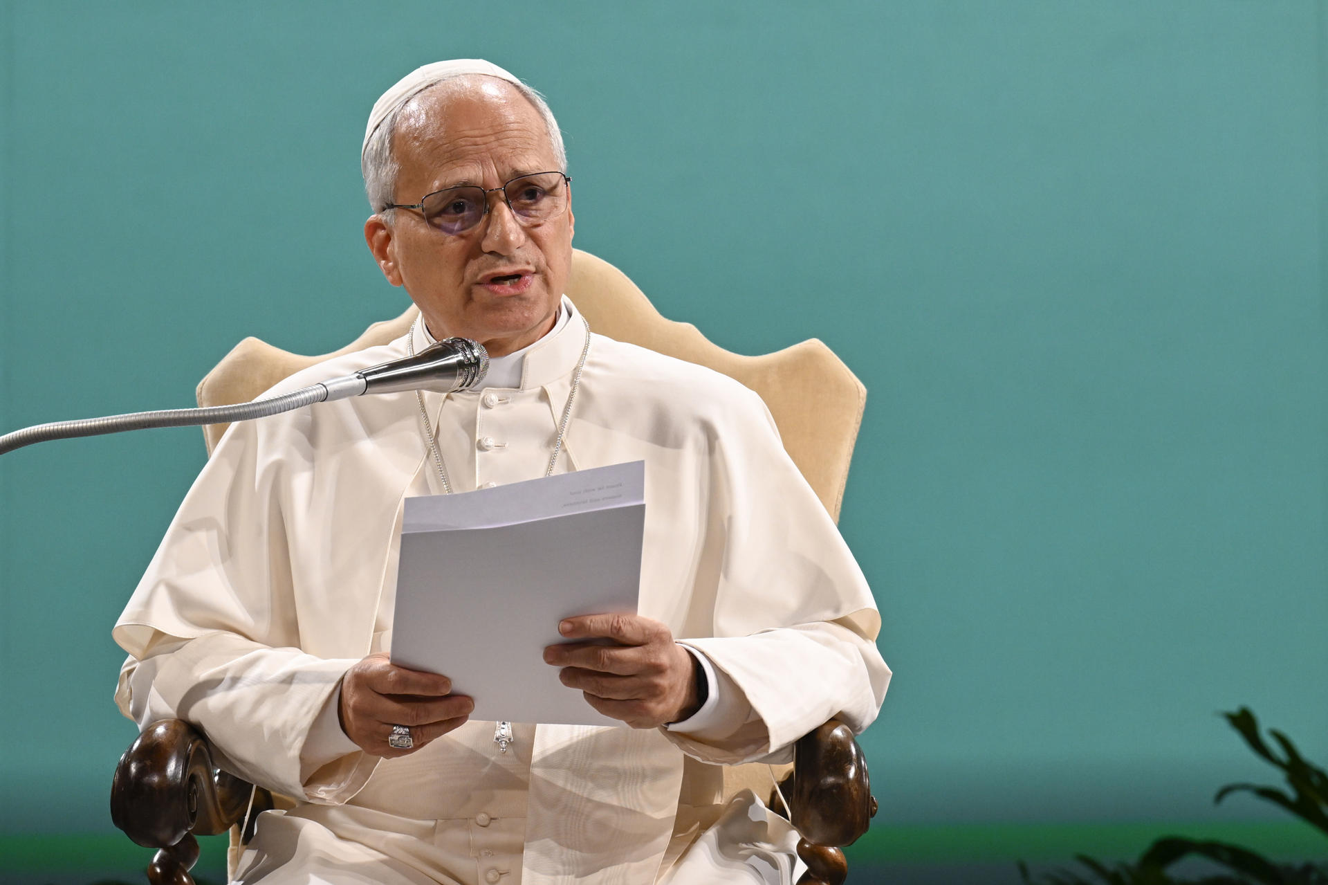 Papa León XIV cuestiona “coherencia provida”: habló de aborto, pena de muerte y migrantes