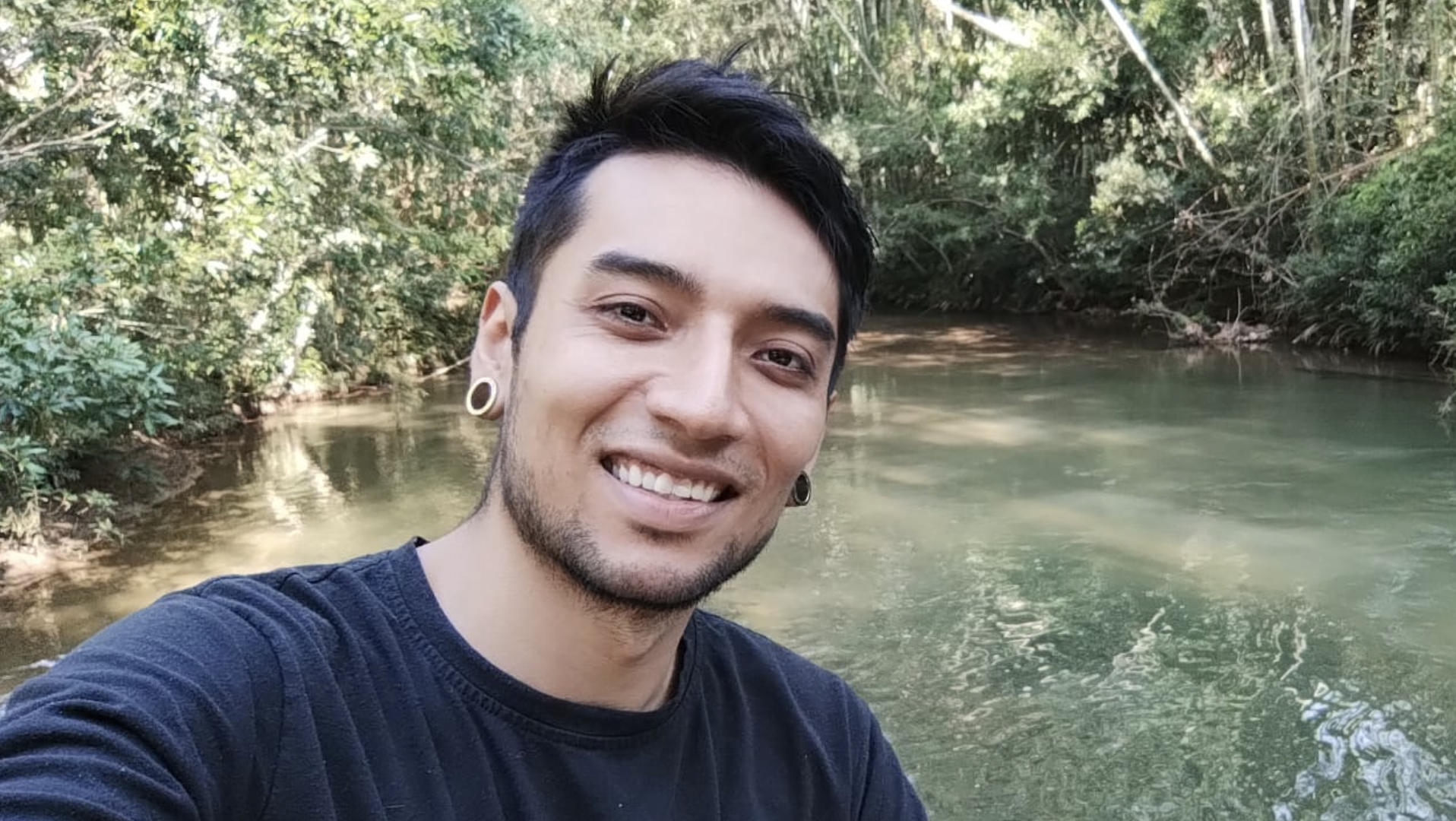 Él es Camilo Muñoz Collazos, coordinador del Centro de Atención y Valoración de Fauna Silvestre de Cornare.