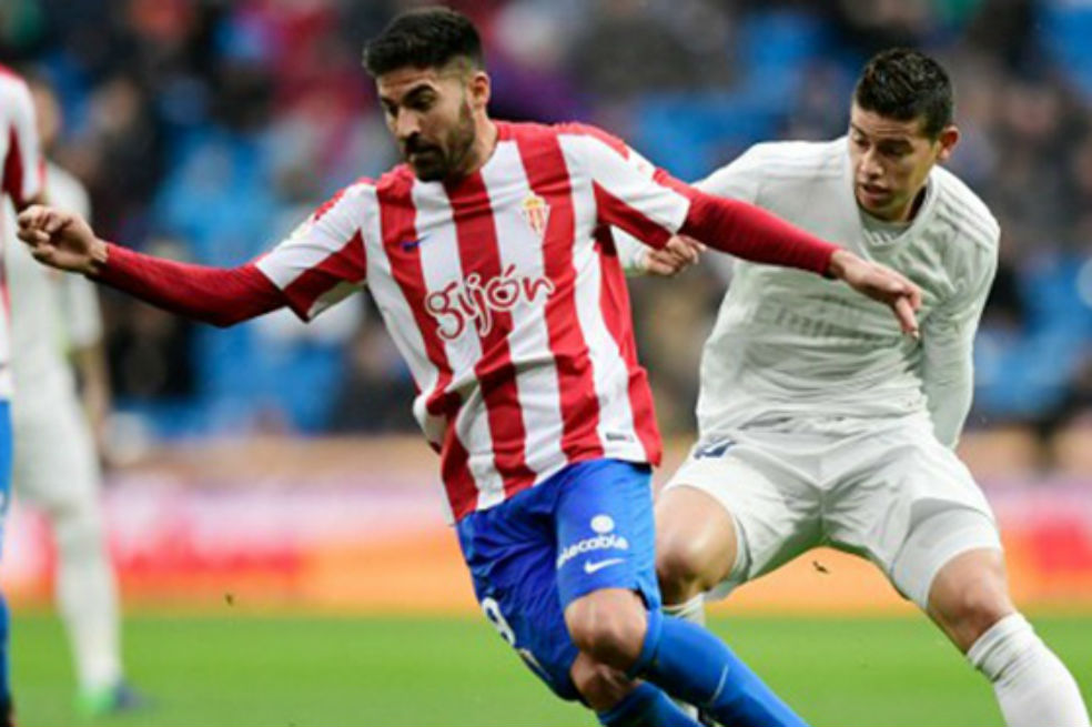 James fue titular en el triunfo agónico 3-2 del Real ante Gijón