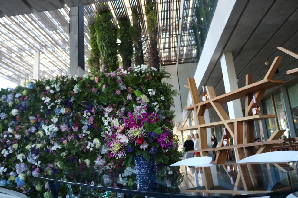 Foto: Mural de flores en el Pérez Art Museum