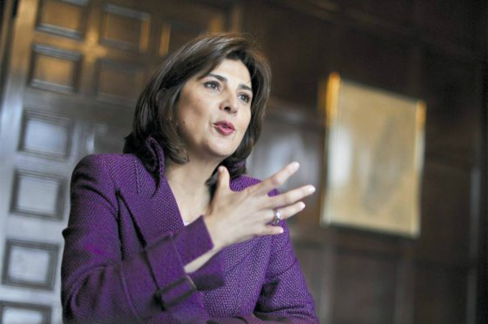 La razón del viaje de Santos a Cuba no es Venezuela: María Ángela Holguín