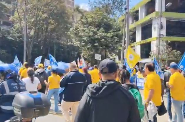 Movilidad hoy: reportan movilización en la av. Américas hacia Mintrabajo