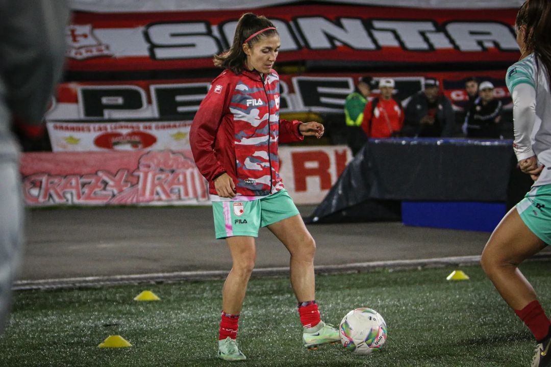 Natalia Gaitán anunció su retiro del fútbol